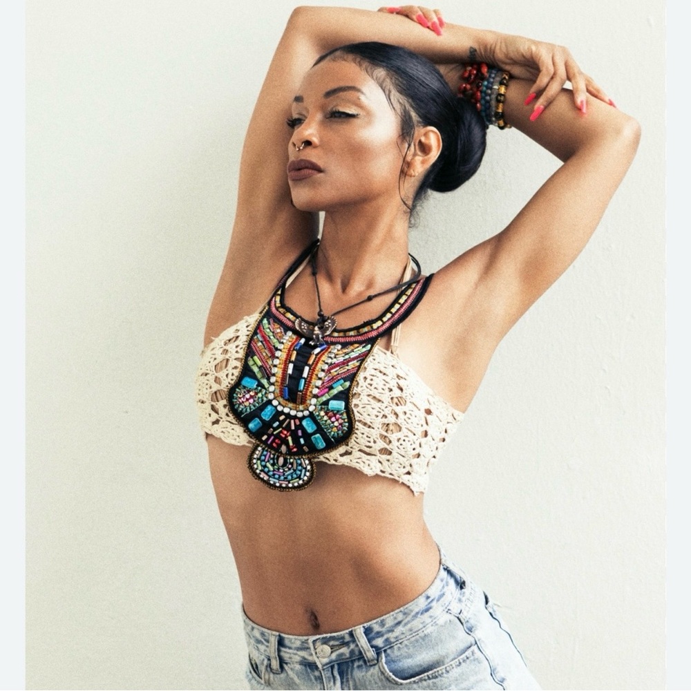 BOHO Crochet Crop Halter Top Tribal Beaded Embroidered Bib Neck Ivory Ribbon M